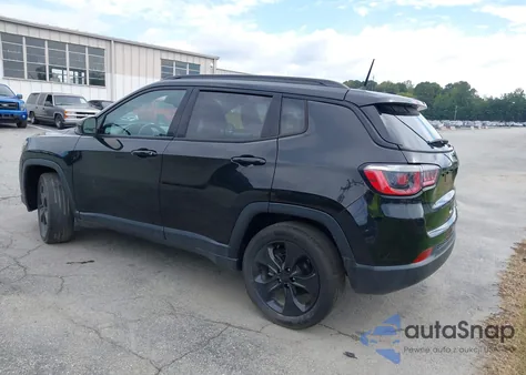 2018 Jeep Compass Altitude Fwd z USA, uszkodzony, nr VIN 3C4NJCBB6JT327008
